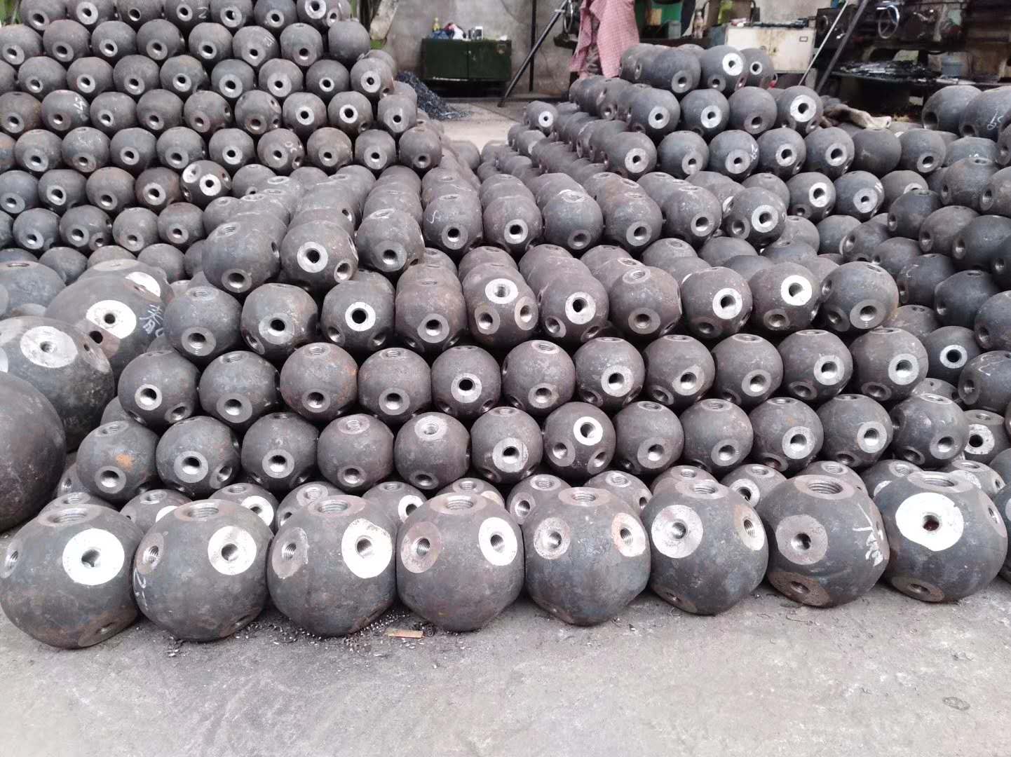 东兴螺栓球